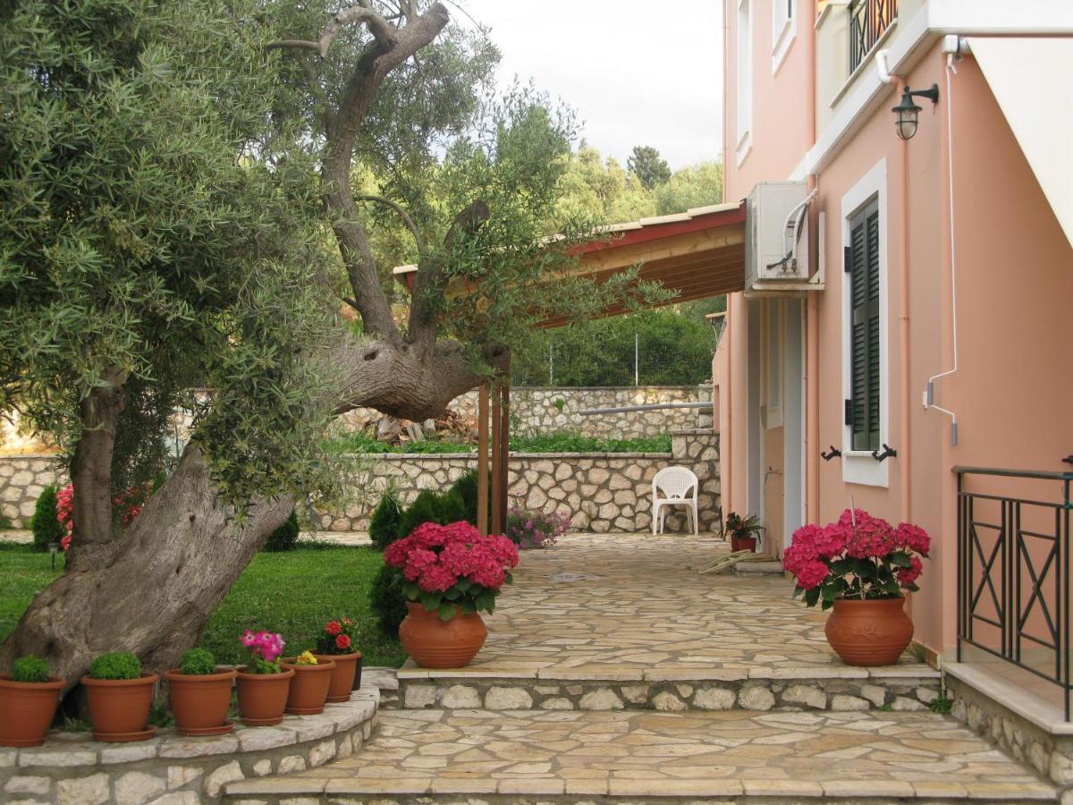 Esperia Studios Tsoukaladhes Exterior photo